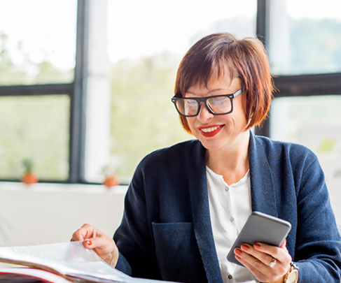 גיל הפרישה לנשים יעלה בעשור הקרוב כך ישפיע השינוי על קרנות הפנסיה ועל ... (2)