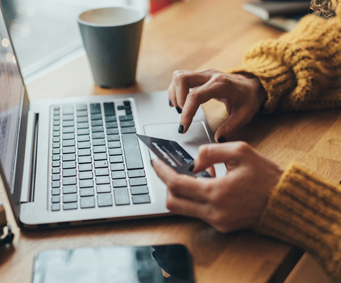 מתלבטים אם להשקיע בישראכרט העדיפו את ויזה ומאסטרקארד.jpg